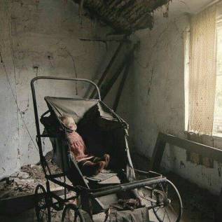 abandoned-house-with-doll