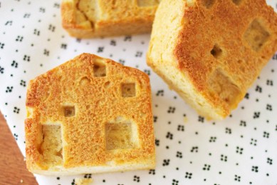 House shaped toast
